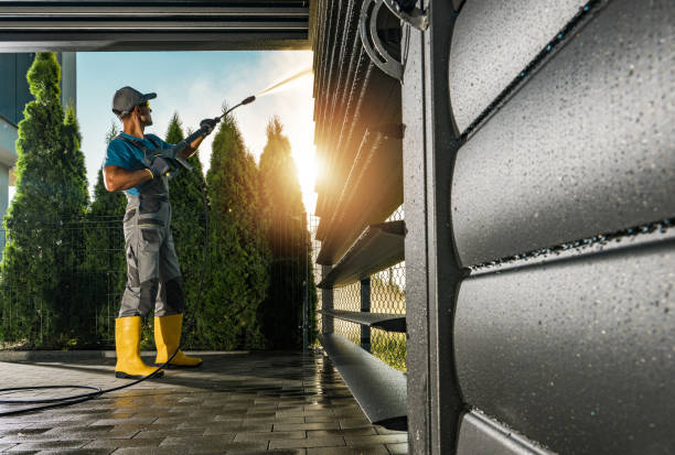 Best Sidewalk and Walkway Cleaning  in East Wenatchee, WA